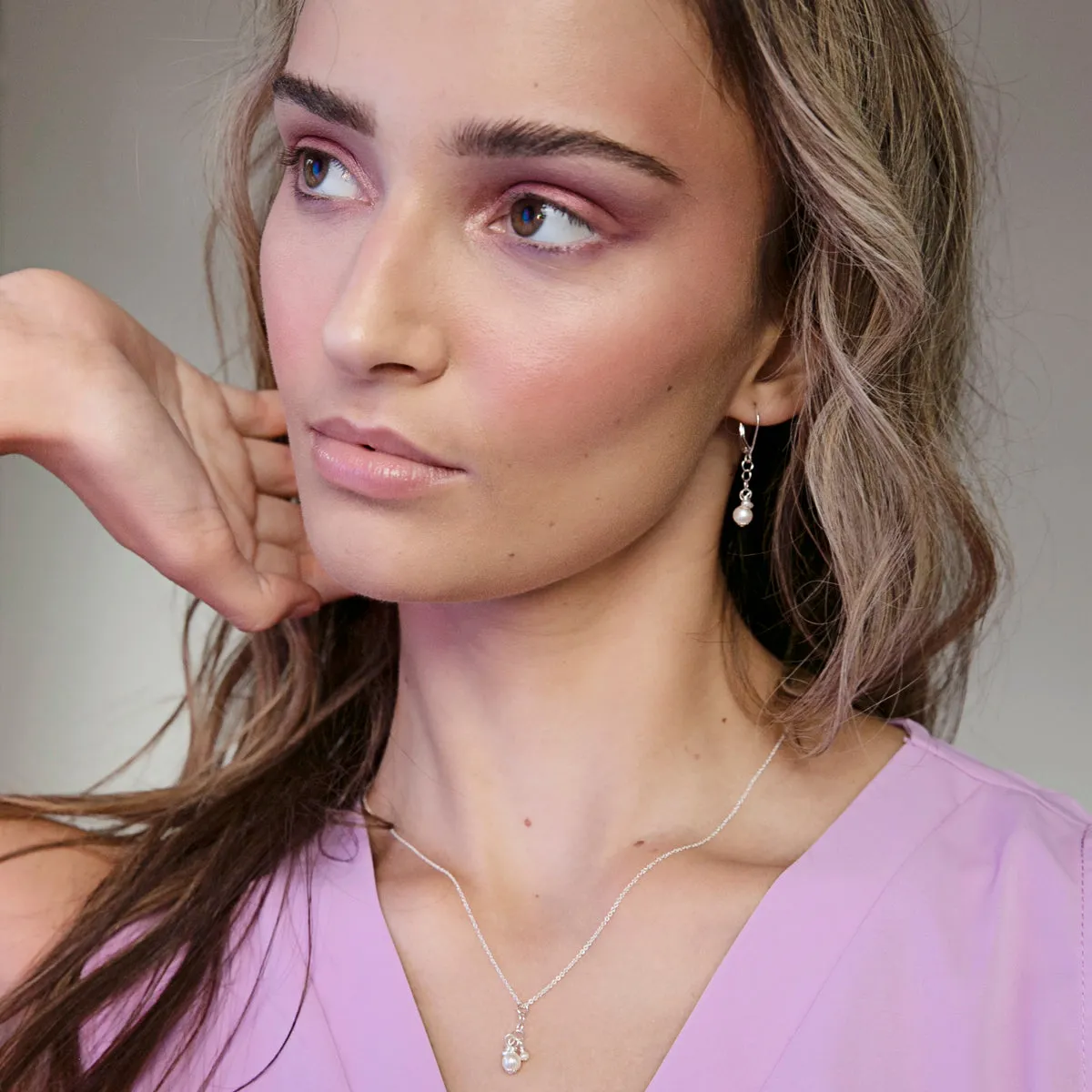 chloe white pearl earrings