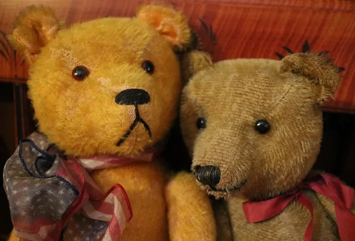 German Petz Jointed Golden Mohair Bear with Growler Adorable